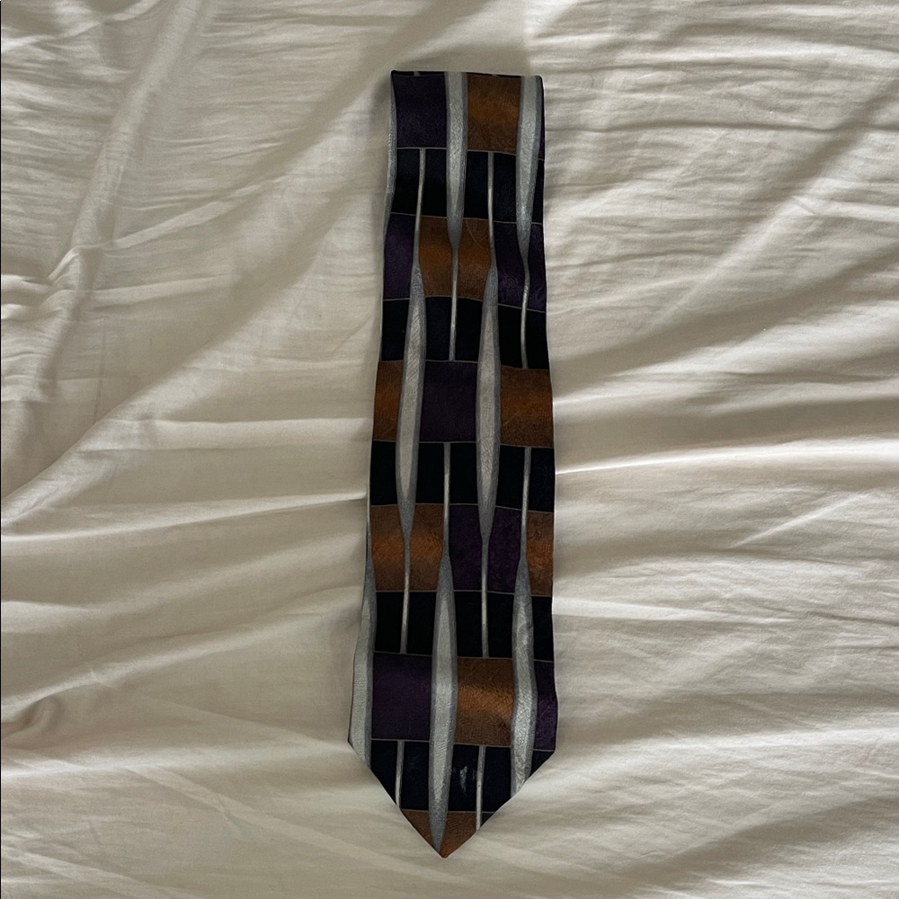 Elegant Multicolor Geometric Tie